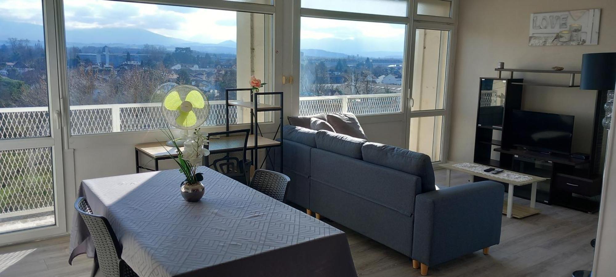 Cap Sud - 53M2- Vue Pyrenees- Hypercentre-Wifi Fibre -Nouvelle Literie Lägenhet Tarbes Exteriör bild